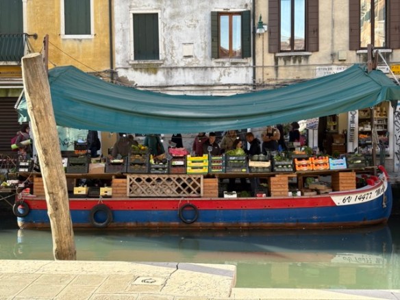 la barca della frutta